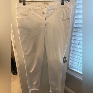 Madewell 10” Skinny High Rise White Jeans with Frayed Hem